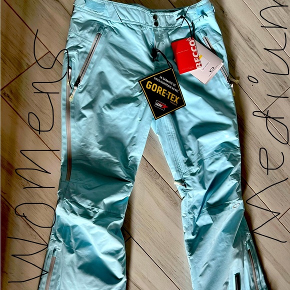 Oakley Other - Oakley womens Gortex medium ski pant